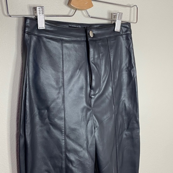 Forever 21 Faux Leather Pants Size XS - Picture 11 of 11